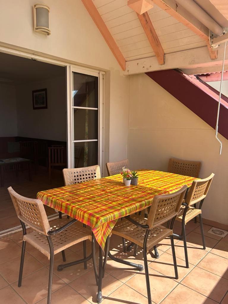 Appart T3 Village Vacances Sainte-Anne Courcelles Экстерьер фото