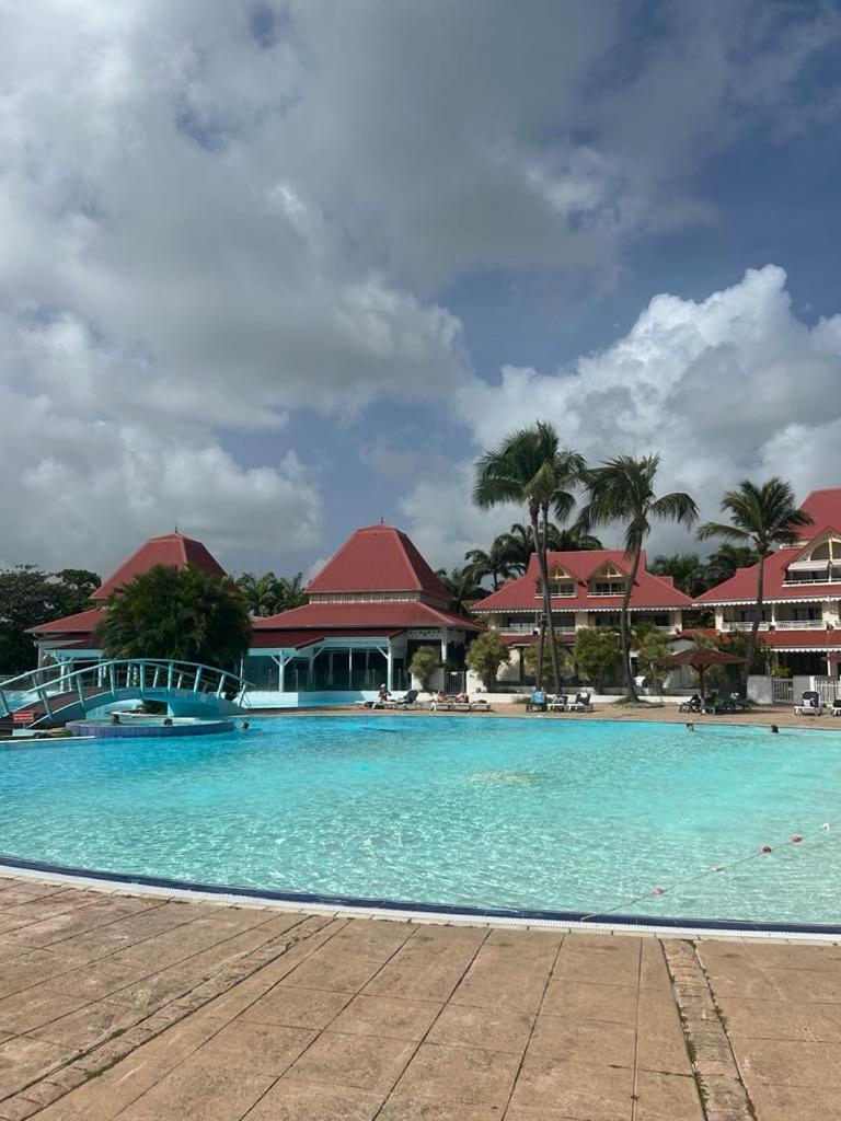Appart T3 Village Vacances Sainte-Anne Courcelles Экстерьер фото