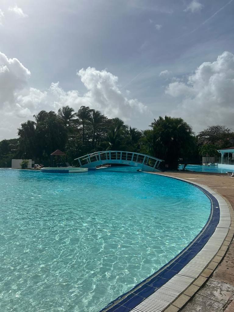 Appart T3 Village Vacances Sainte-Anne Courcelles Экстерьер фото